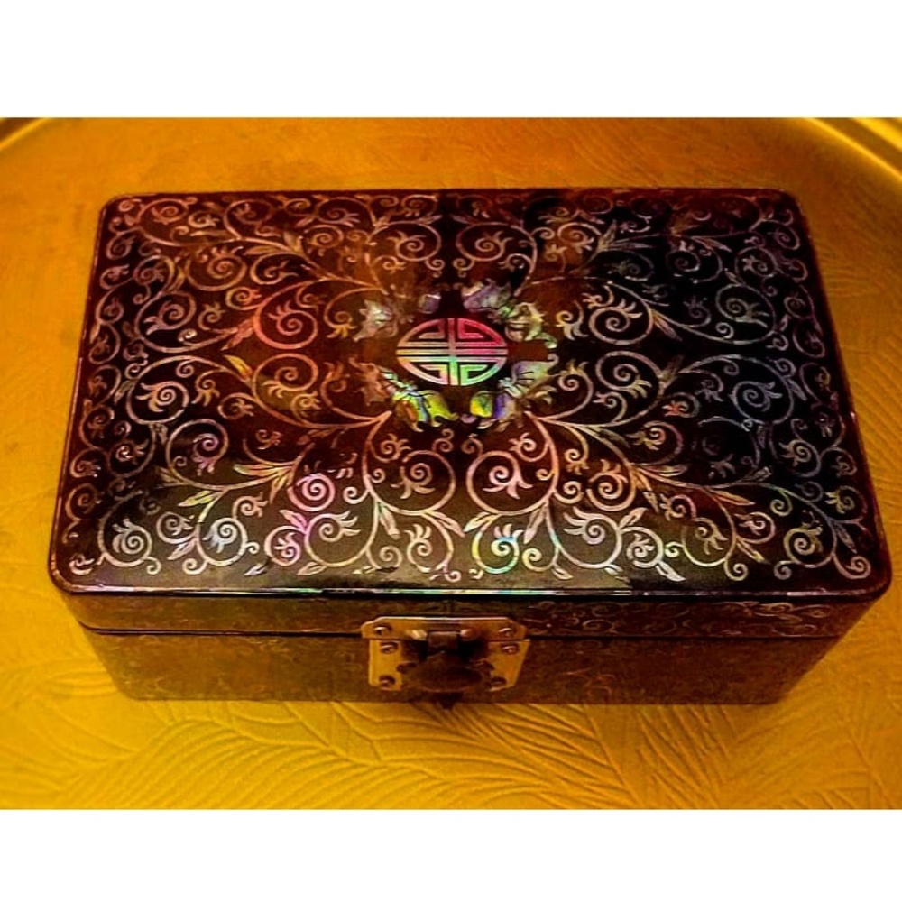One-of-a-Kind Jewelry Box - Picture 2 of 2
